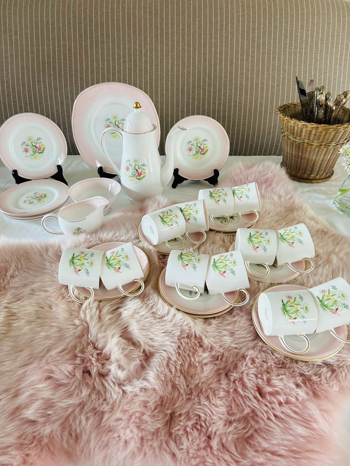 Susie Cooper Wedgwood antiek 24 pers koffie/thee servies, Ophalen, Zo goed als nieuw, Porselein, Compleet servies