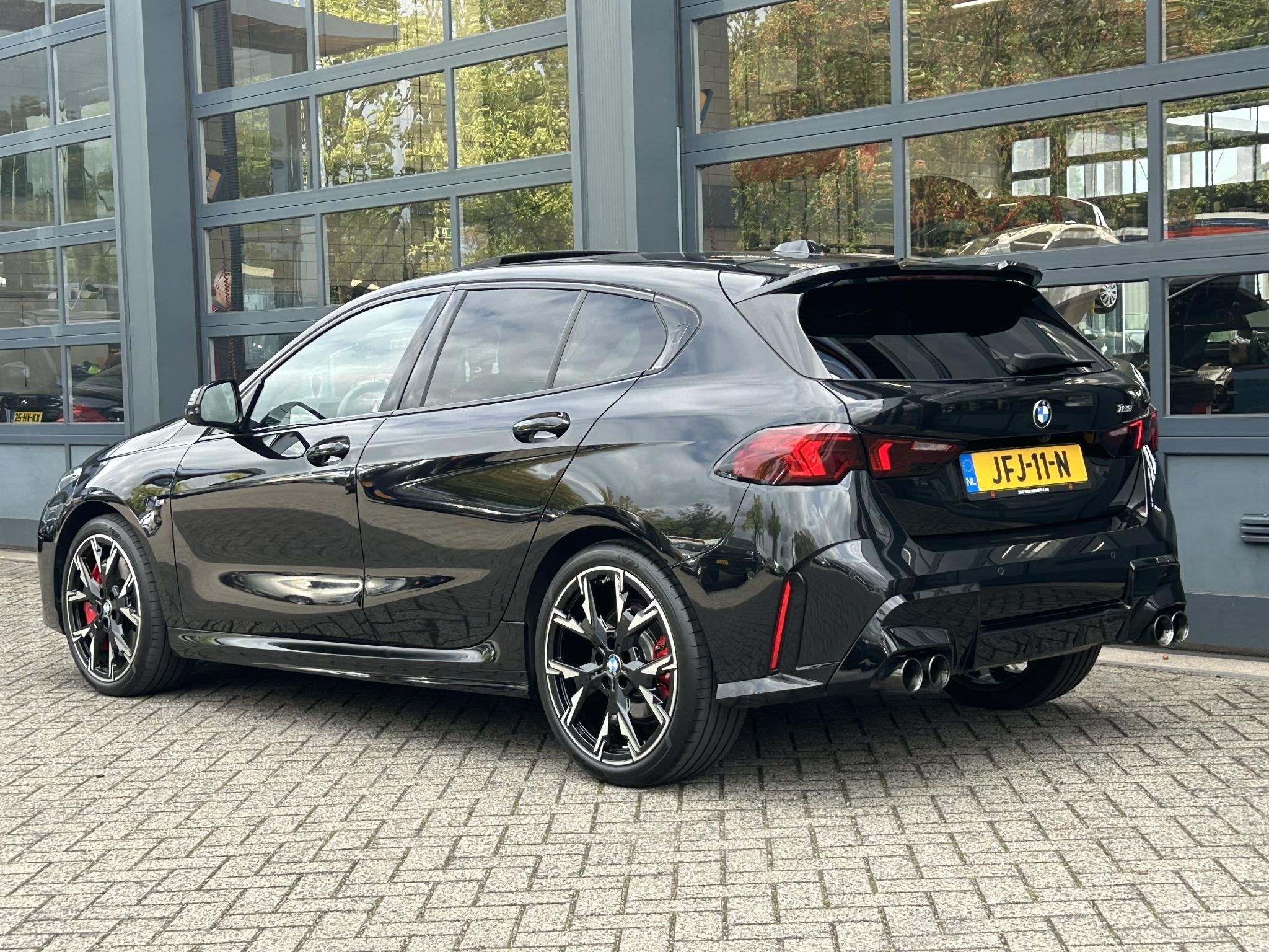 BMW 1-serie 123 xDrive | Panoramadak | Harman Kardon | Head, Auto's, 1998 cc, Gebruikt, 4 cilinders, Met garantie (alle)