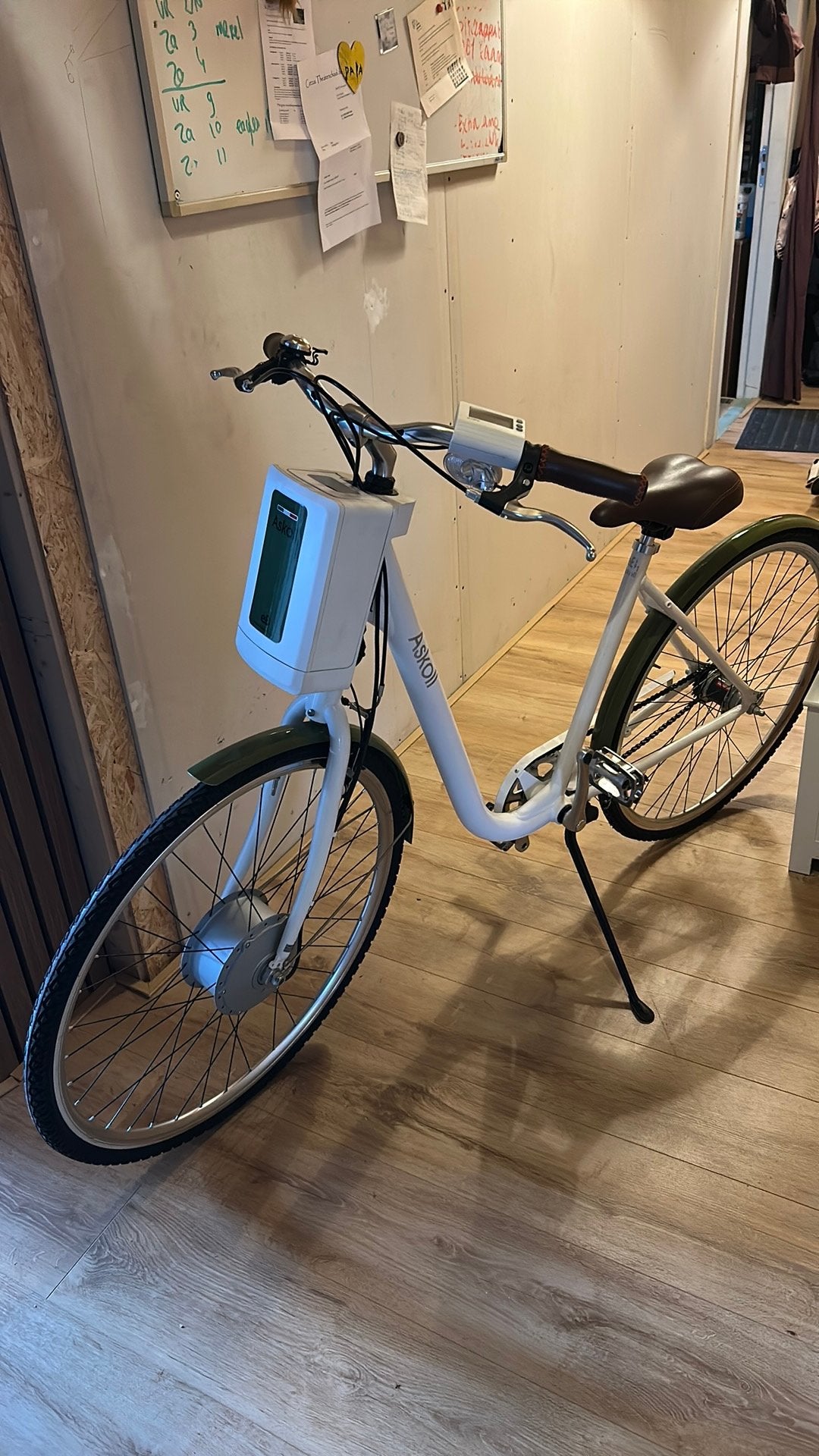 Nieuwe Askoll eb1 E-bike - Ongebruikt met oplader, Ophalen of Verzenden, Nieuw, 50 km per accu of meer, Overige merken