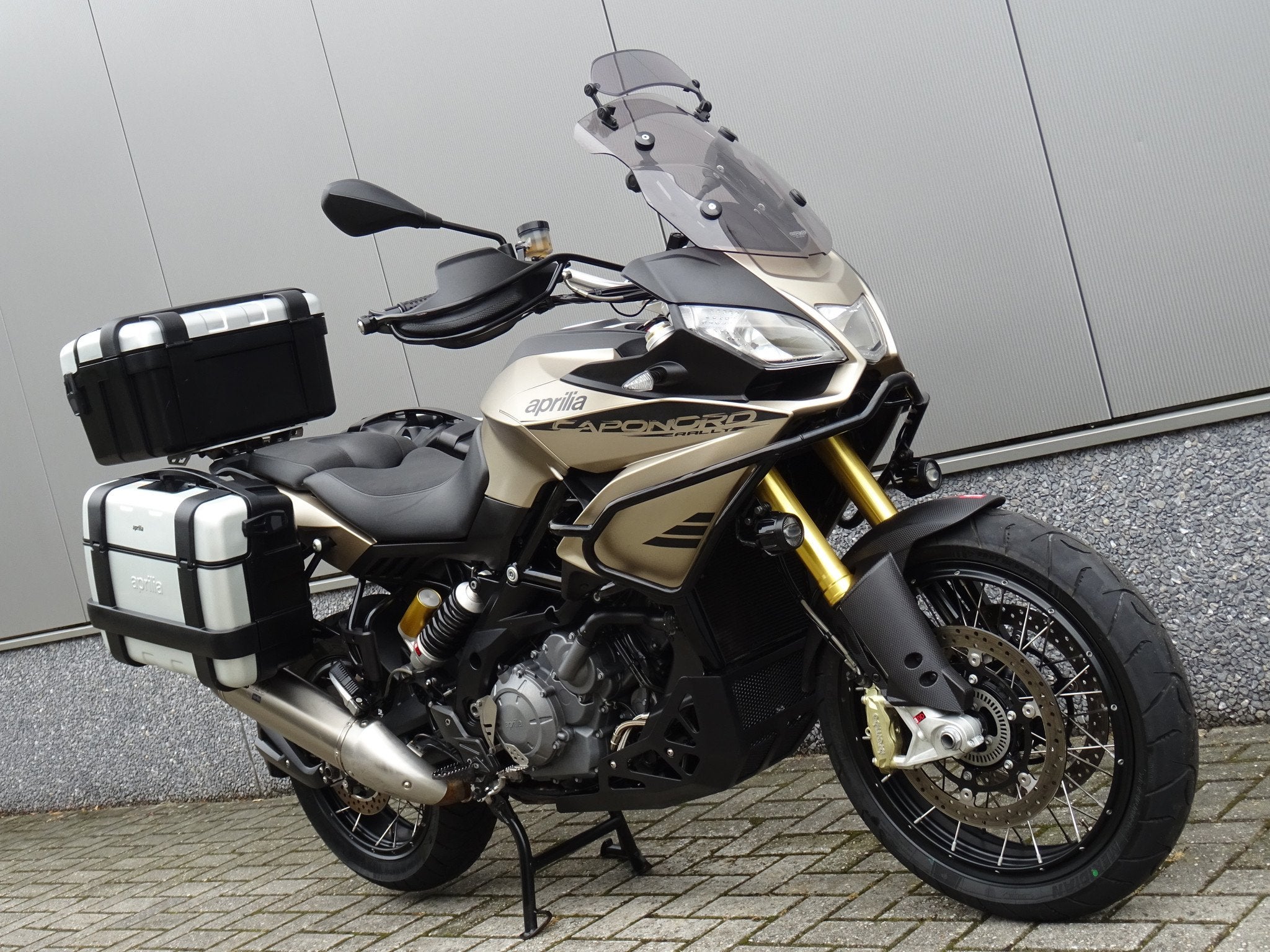 Aprilia CAPONORD 1200 RALLY (bj 2017), Bedrijf, Toermotor, 1200 cc