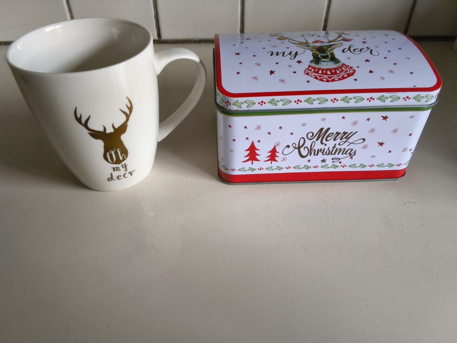set van ( kerst) mok en blikje " Oh my deer", Ophalen of Verzenden, Nieuw, Overige stijlen, Kop(pen) en/of Schotel(s)