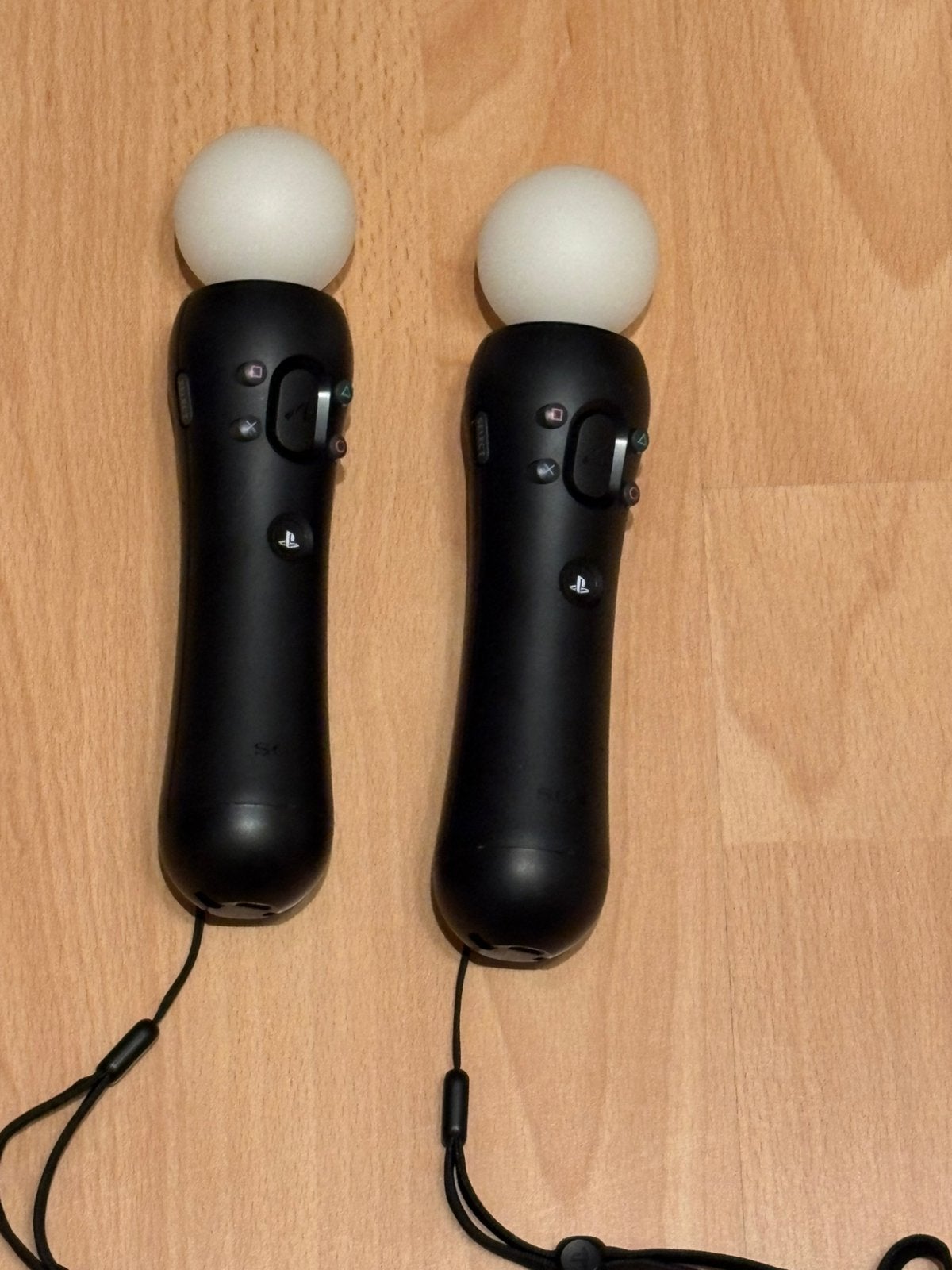 Ps4 move controllers (ps4 oplaadkabel nodig), Ophalen of Verzenden, Zo goed als nieuw, Controller