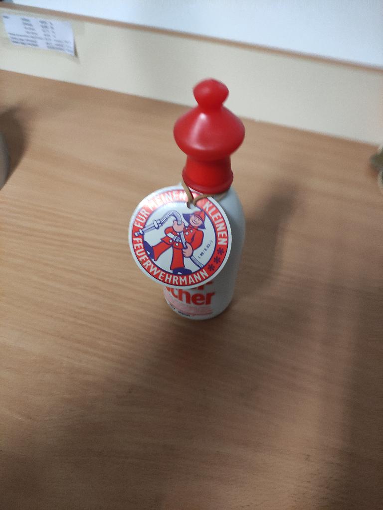 Flesje brandewijn in Brandweer thema met speen., Ophalen of Verzenden, Nieuw