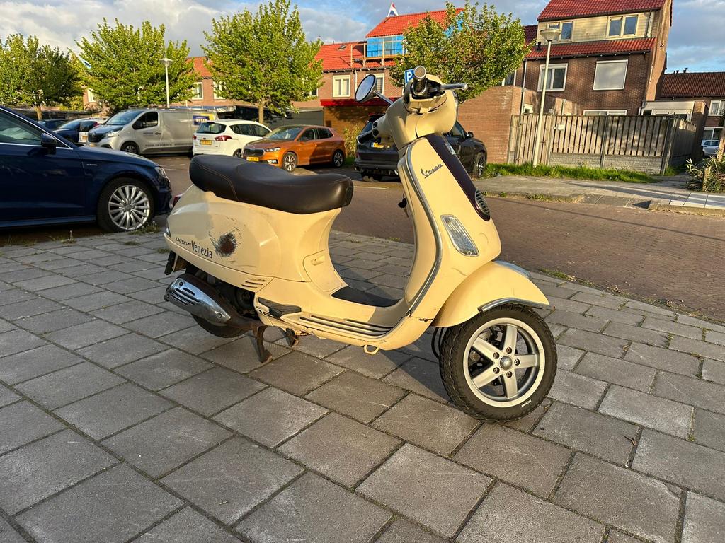 Vespa LX 2010, Fietsen en Brommers, Scooters | Vespa, Ophalen, Gebruikt, Maximaal 45 km/u, Benzine