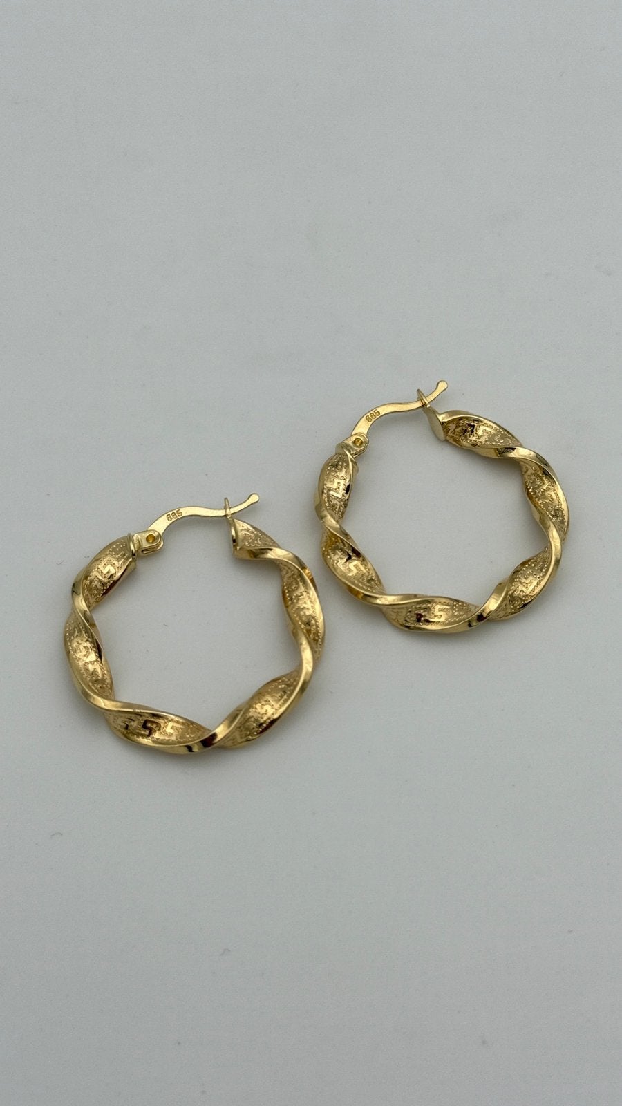 14 karaat versaci gouden dames wokke oorbellen- hangers, Sieraden, Tassen en Uiterlijk, Oorbellen, Hangers, Nieuw, Ophalen of Verzenden