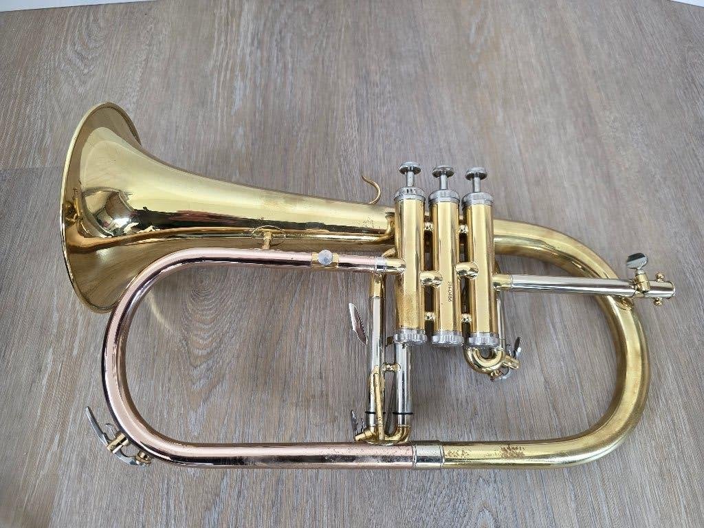 Aurora Classic flugelhorn / bugel, Muziek en Instrumenten, Ophalen of Verzenden, Gebruikt, Koperblazer, Met koffer of draagtas