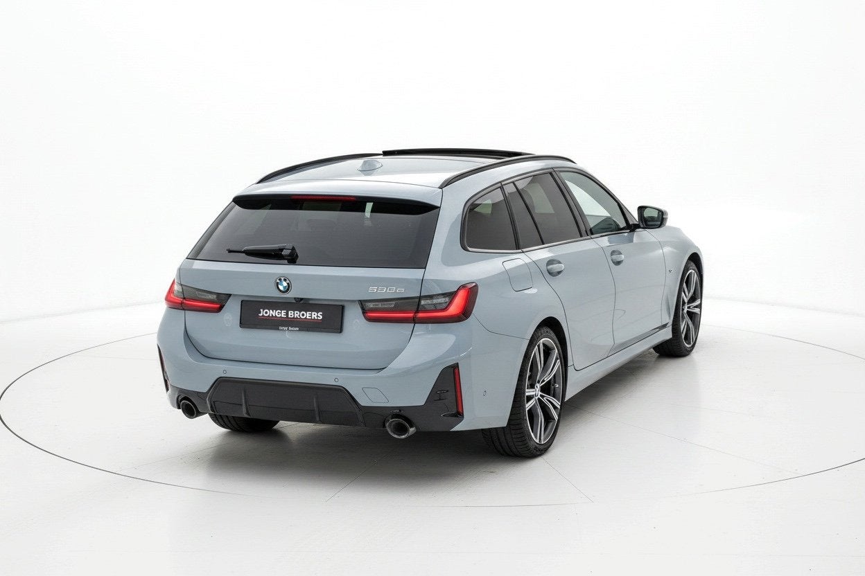 Foto 27 van BMW 3-serie Touring 330e Pano/M-Sport/HUD/Trekhaak