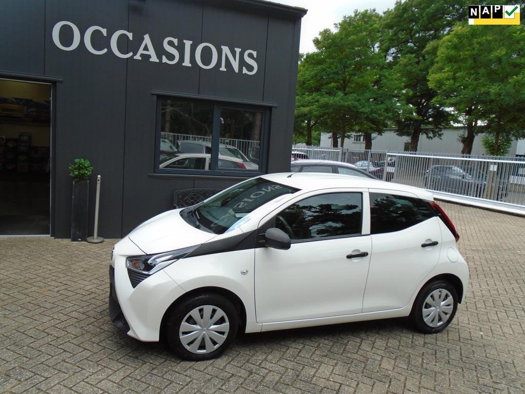 Toyota Aygo 1.0 VVT-i x-fun, Auto's, Voorwielaandrijving, Dealer onderhouden, Stof, Gebruikt