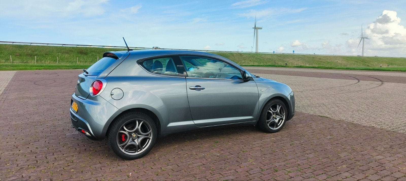 Alfa Romeo MiTo 1.3 D 62KW 2011 Grijs, Auto's, Voorwielaandrijving, 28 km/l, Zwart, 4 cilinders