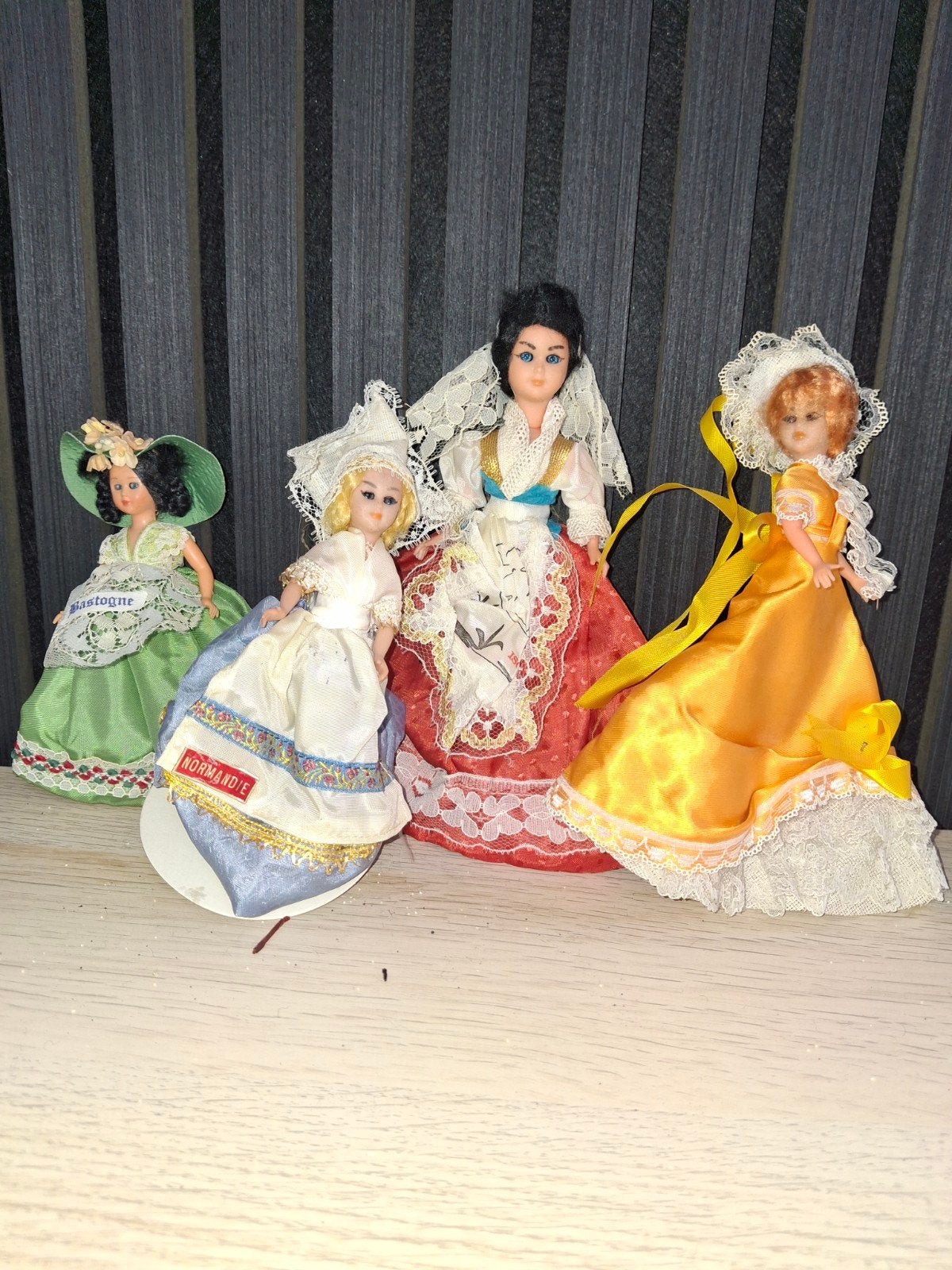 Verzameling van 29 Vintage Poppen met bewegende ogen  in Kle, Verzamelen, Poppen, Ophalen, Gebruikt, Pop