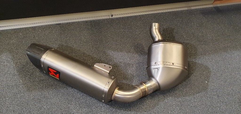 BMW F900/XR akrapovich uitlaatsyteem, Motoren, Ophalen of Verzenden, Nieuw