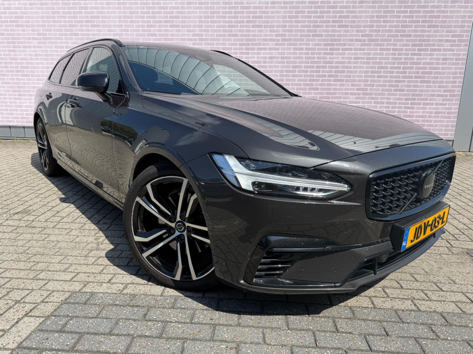Volvo V90 2.0 T6 Recharge AWD R-Design | Plug-in Hybrid (PHE, Auto's, 12 maanden, Euro 6, 4 cilinders, 340 pk