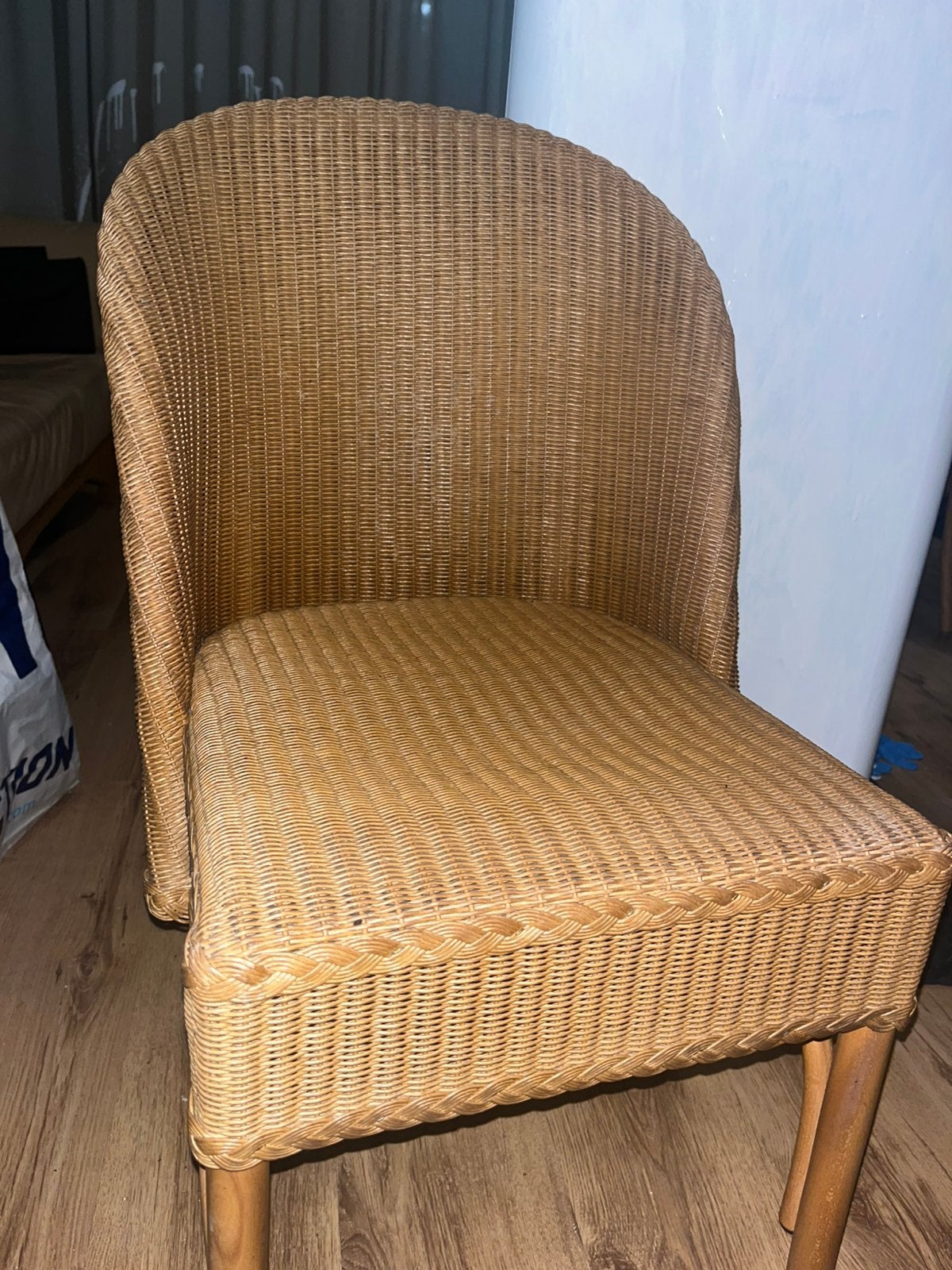 3 Lloyd Loom stoelen €30, Huis en Inrichting, Stoelen, Ophalen, Gebruikt, Bruin, Twee