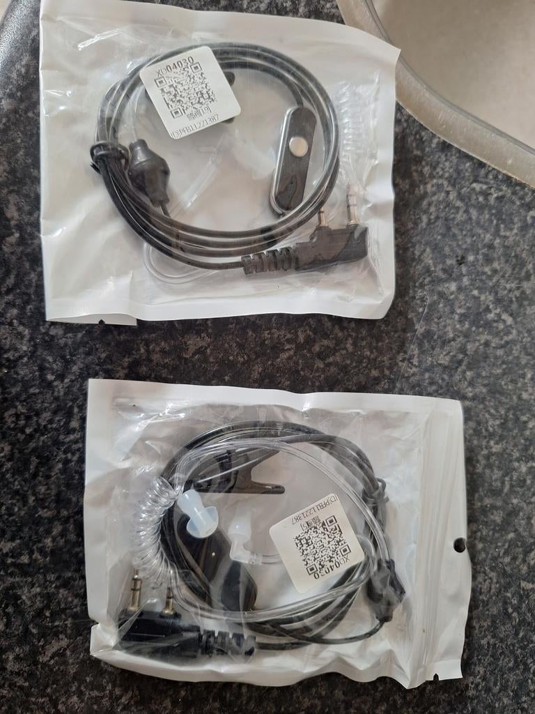 Te koop 2 oortjes voor een ontvanger, Ophalen of Verzenden, Nieuw, Overige soorten