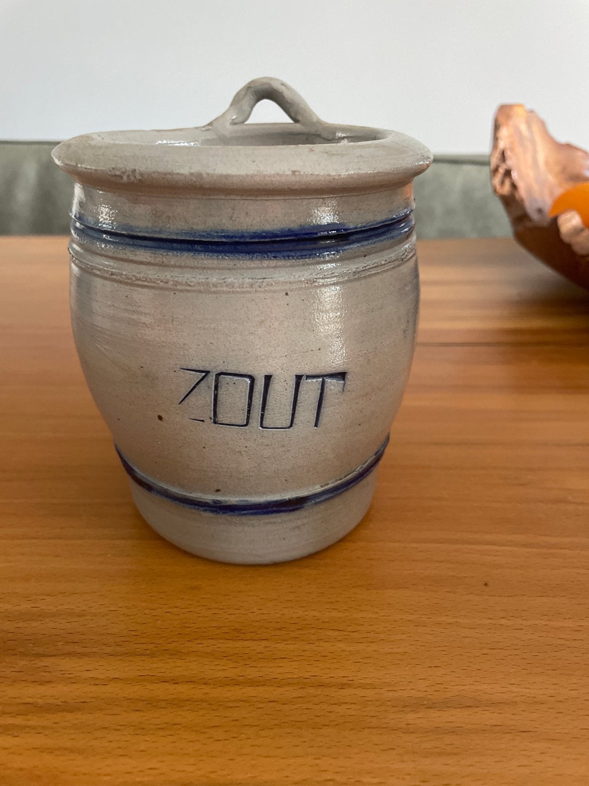 Vintage Aardewerk Zoutpot met Blauwe Banden, Antiek en Kunst, Antiek | Keramiek en Aardewerk, Ophalen