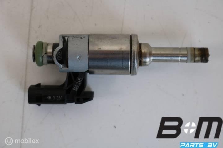 Injector VW Touran 5T 1.4 TSI CZD 04E906036E, Auto-onderdelen, Gebruikt