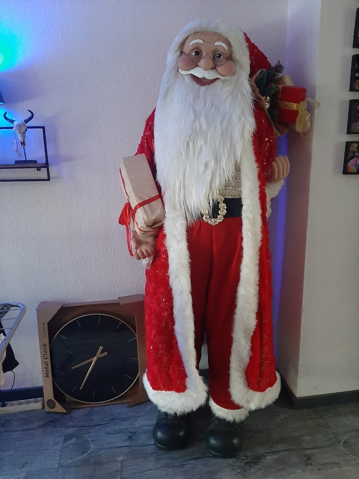 Levensgrote kerstman, Ophalen