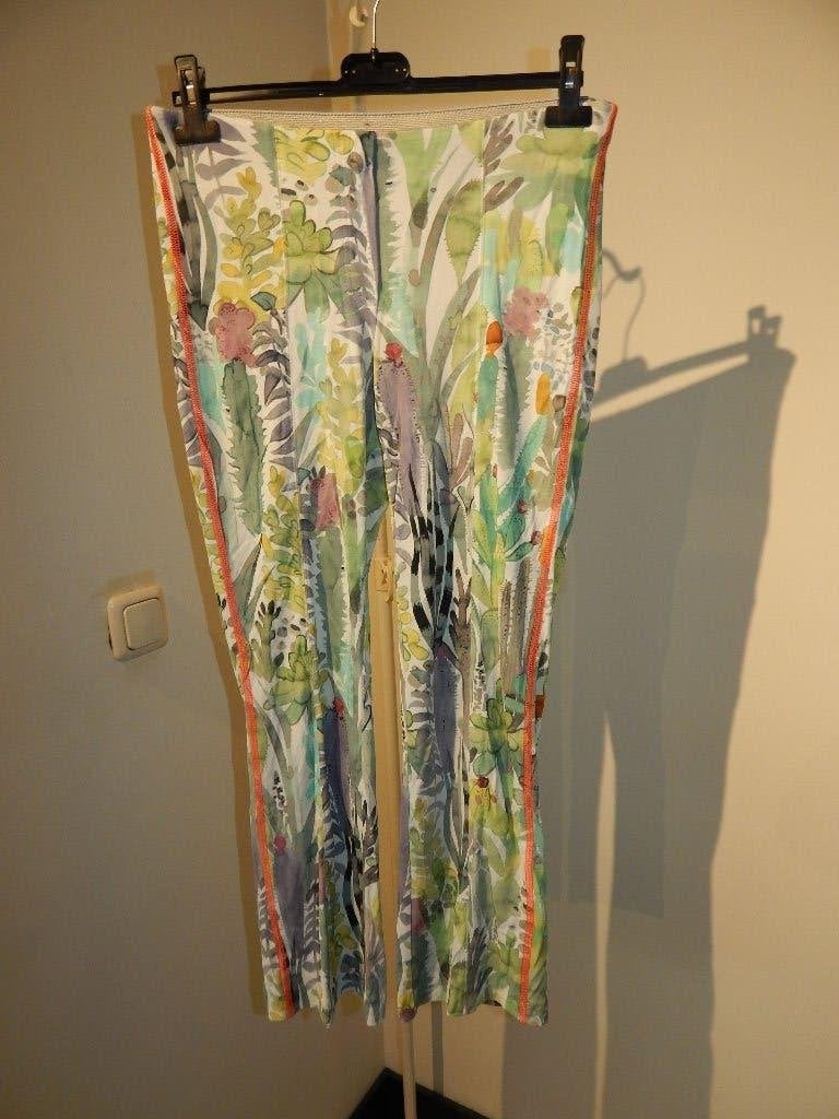 Marccain stretch broek soepel vallend aparte print pastelN4
