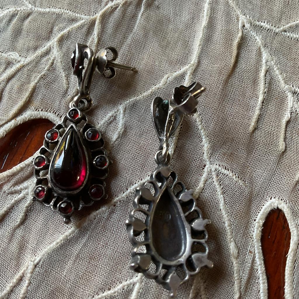 ANTIEKE VICTORIAANSE ALMANDIEN GRANATEN GEKEURD 800, Sieraden, Tassen en Uiterlijk, Antieke sieraden, Ophalen of Verzenden, Zilver