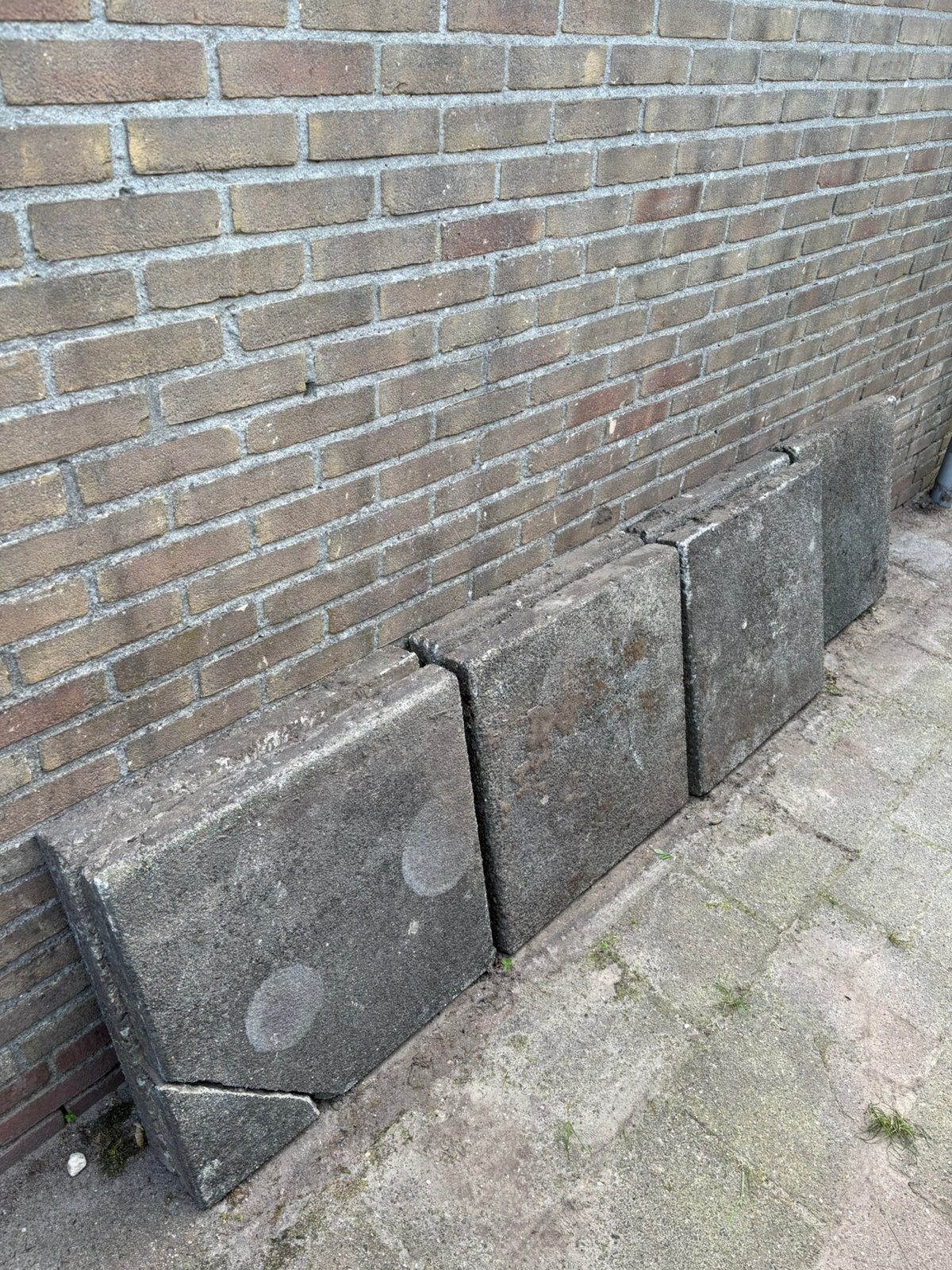 60 x 60 x 8 tegels GRATIS!, Ophalen, Gebruikt, Beton, Terrastegels