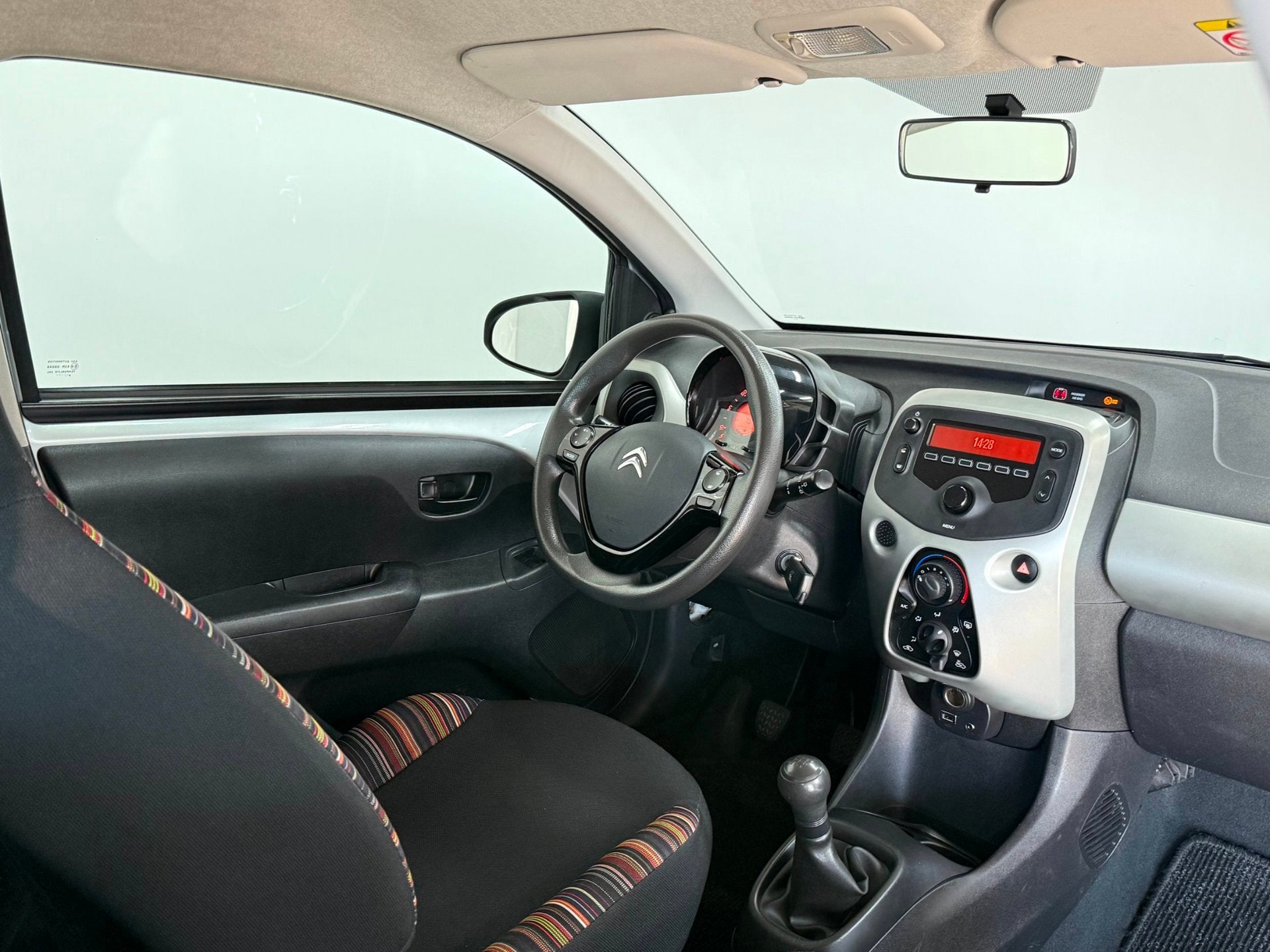 Citroen C1 1.0 e-VTi Feel Airco/Led/Bluetooth, Voorwielaandrijving, Stof, Gebruikt, Met garantie (alle)