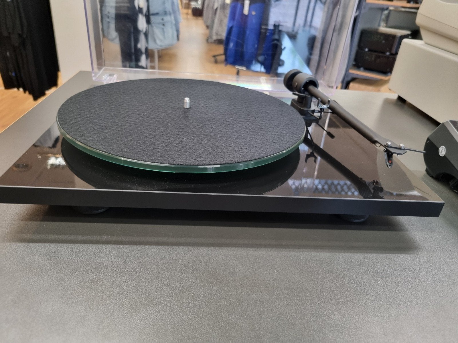 Pro-Ject T1 OM5E PlatenspelerZwartHoogglans UitstekendeStaat, Overige merken, ///, Ophalen of Verzenden, Zo goed als nieuw