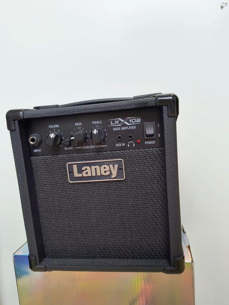 Laney LX10B Basgitaarversterker - Compact en Krachtig, Muziek en Instrumenten, Versterkers | Bas en Gitaar, Ophalen, Zo goed als nieuw