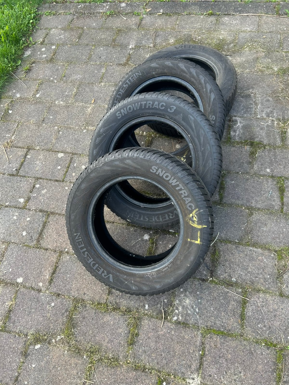 Vredestein snowtrac 3 195/65R15, 15 inch, Ophalen of Verzenden, Band(en), 195 mm