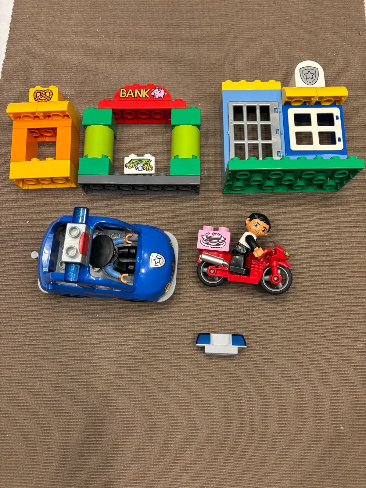 LEGO Duplo Politie 10532 - Compleet met extra lichtje!, City, Ophalen of Verzenden, Zo goed als nieuw, Compleet