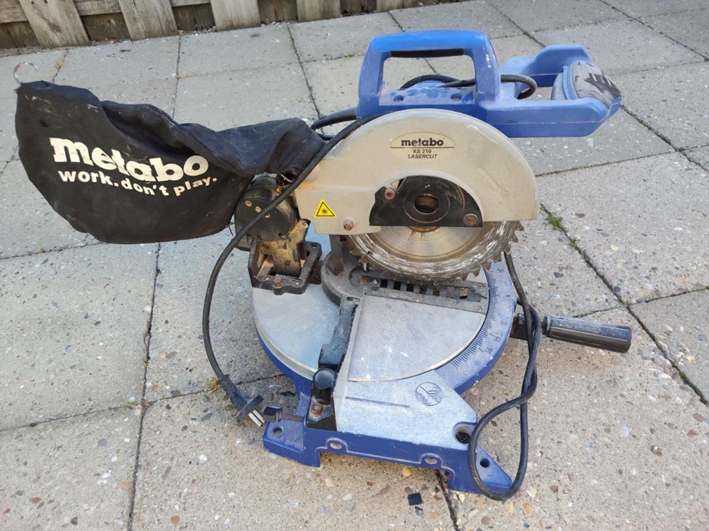 Te koop goedwerkende verstekzaag, Ophalen, Gebruikt, Afkortzaag, 30 tot 70 mm