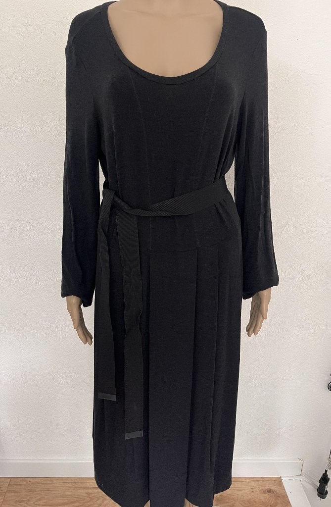 heerlijk draagbaar donkergrijs/zwart Max Mara jurkje, Kleding | Dames, Jurken, Zwart, Ophalen of Verzenden, Zo goed als nieuw