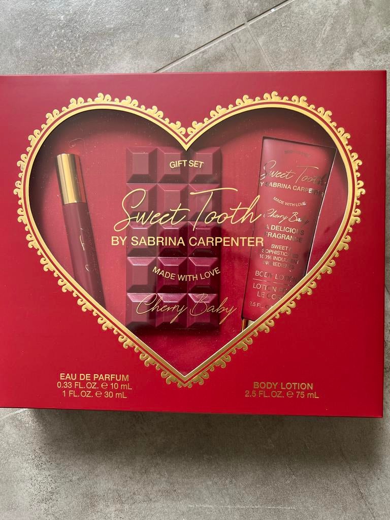 Sabrina Carpenter Sweet Tooth Gift Set - Cherry Baby, Ophalen of Verzenden, Nieuw