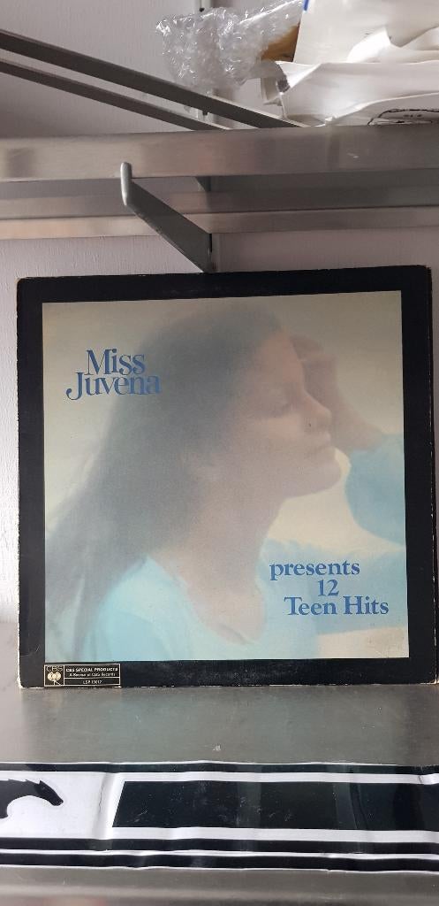 lp Miss Juvena presents 12 teen hits (Z230-306), Ophalen of Verzenden, Zo goed als nieuw, 12 inch, Pop