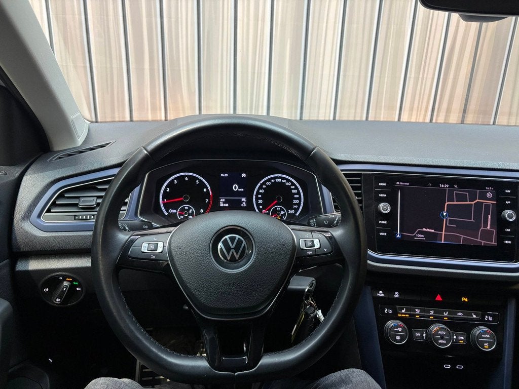 Volkswagen T-ROC 1.5TSI UNITED|Stoelv|Carplay|Navi|Trekhaak, Auto's, Voorwielaandrijving, Stof, 4 cilinders, 150 pk