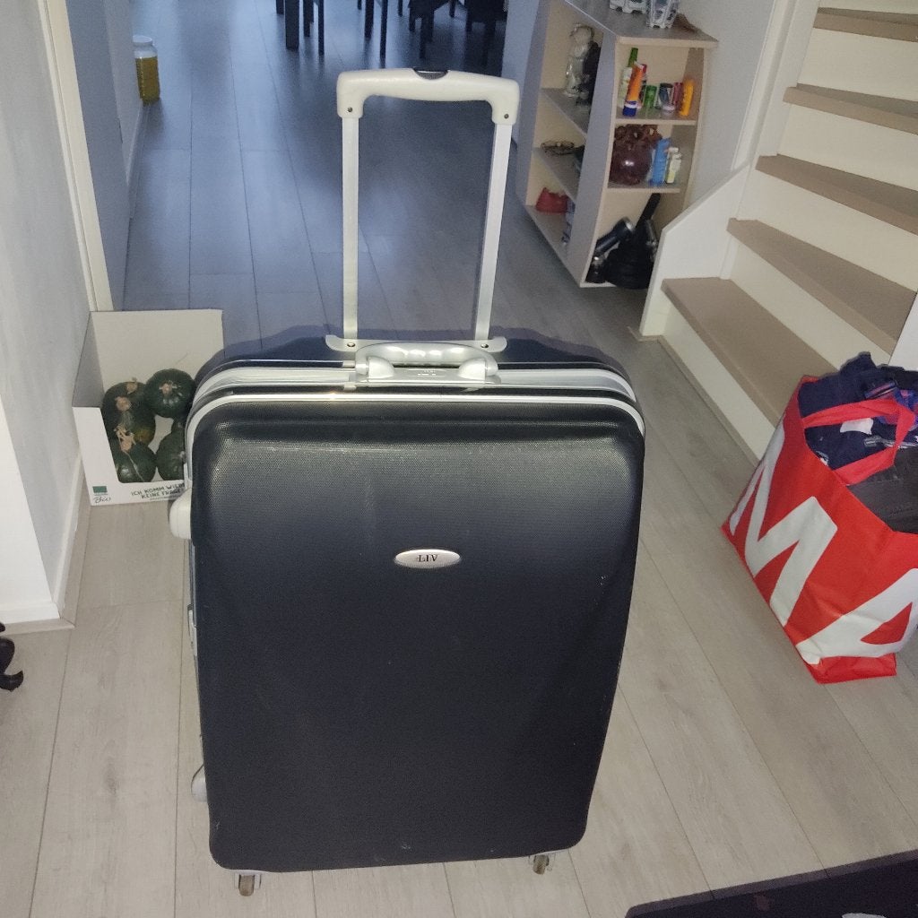 Groot reiskoffer LIV, Gebruikt, Hard kunststof, 45 tot 55 cm, Ophalen of Verzenden