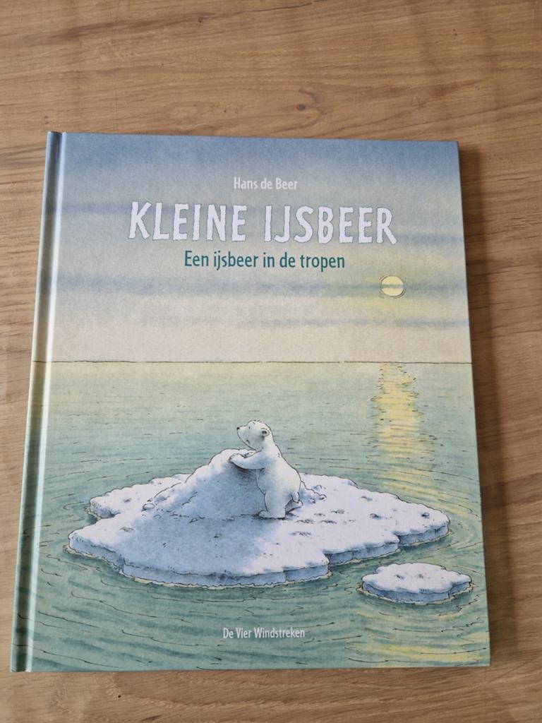 Hans de Beer - Kleine IJsbeer - Een ijsbeer in de tropen, Boeken, Ophalen of Verzenden, Zo goed als nieuw, Hans de Beer