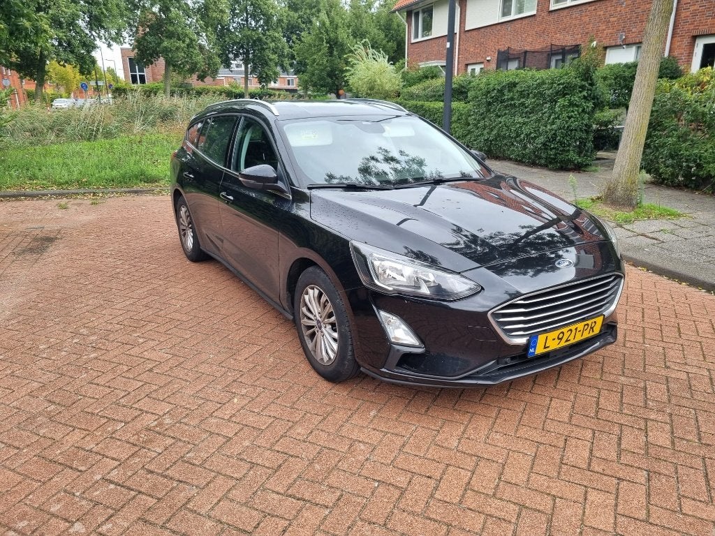 Ford Focus 1.0 Ecoboost 125pk 2019 Zwart, Dealer onderhouden, Zwart, 1283 kg, Zwart