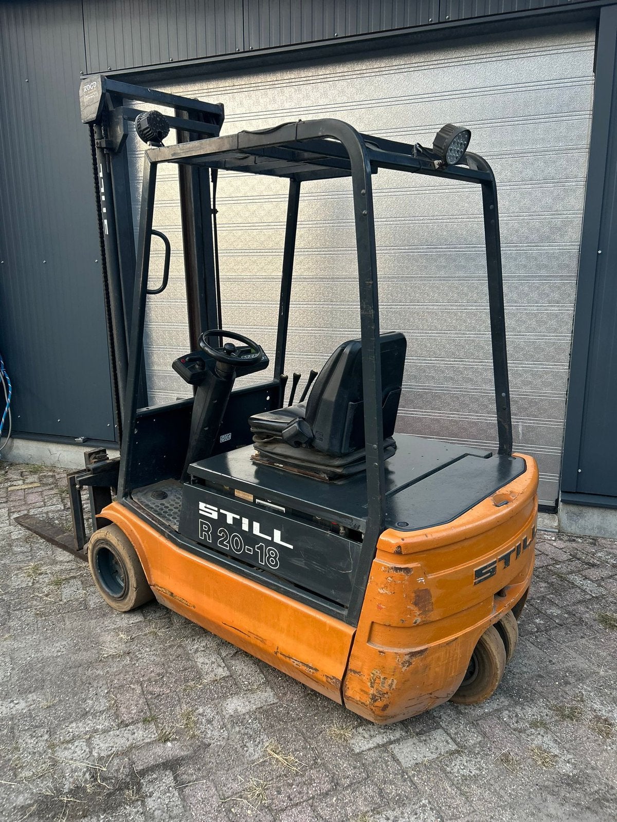 Still heftruck, Ophalen