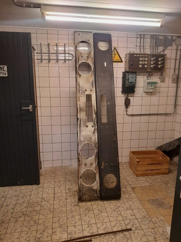 DAF 2800 / 3300 / 3600 bumper 1x gebruikt, Ophalen, Gebruikt, DAF, Carrosserie en Plaatwerk