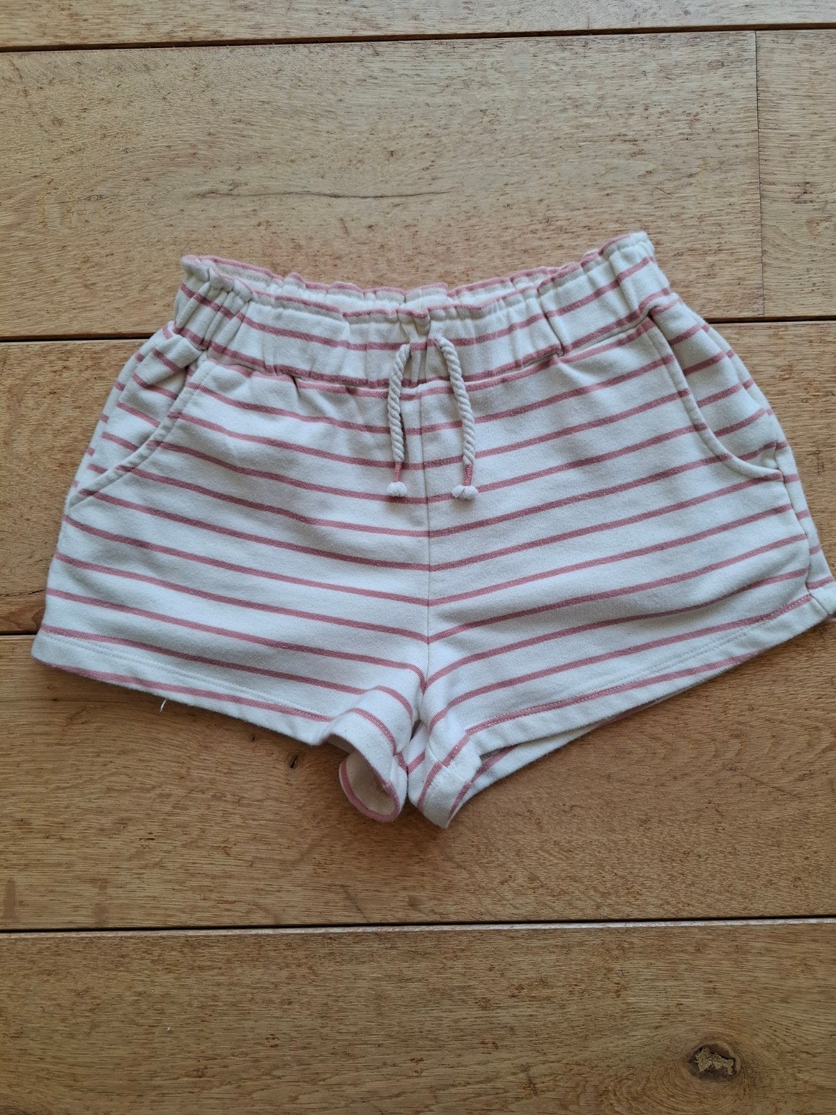 Zara kort broekje maat 152, Kinderen en Baby's, Kinderkleding | Maat 152, Broek, Gebruikt, Meisje, Ophalen of Verzenden