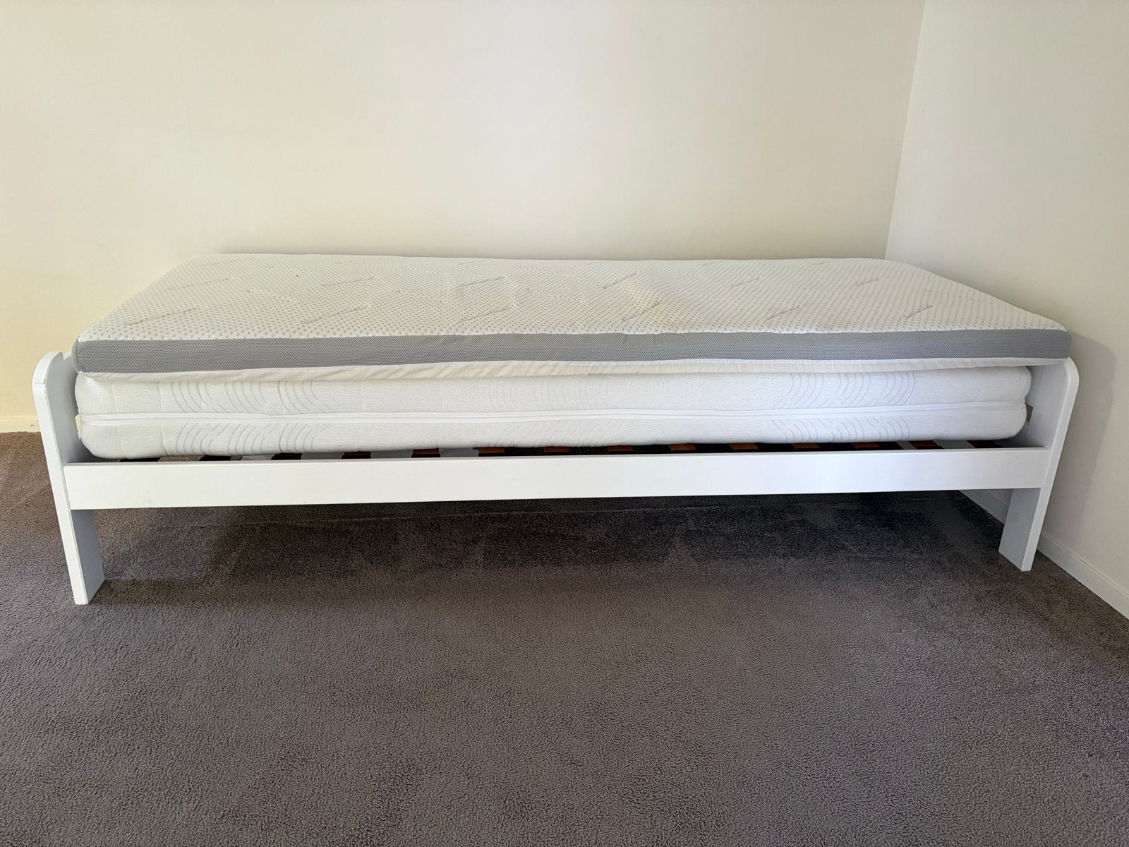 Eenpersoonsbed met lattenbodem en matras, Ophalen, Gebruikt, 90 cm, Eenpersoons