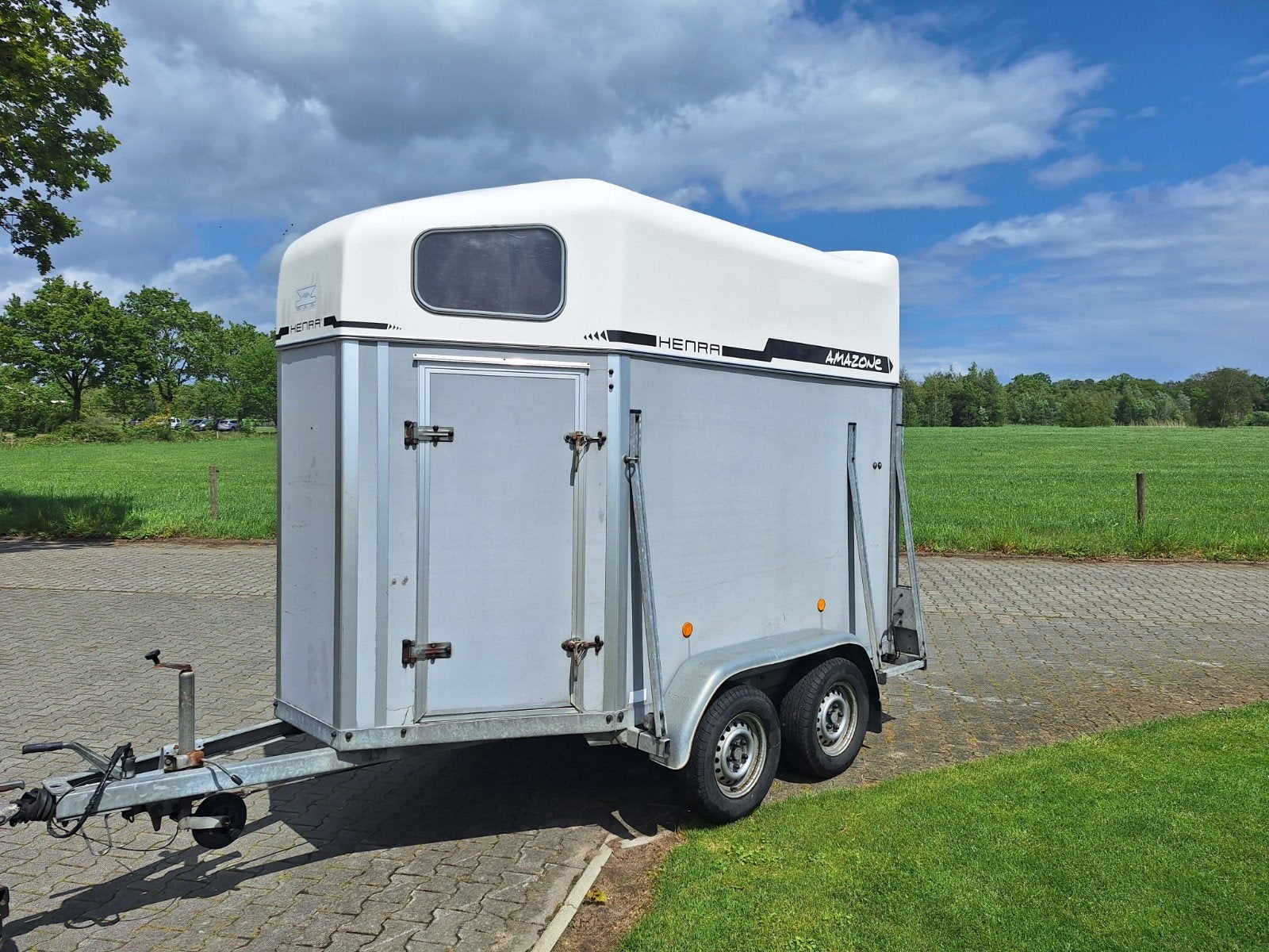 Henra 2 paards trailer, Ophalen, Gebruikt, Hout, 2-paards trailer
