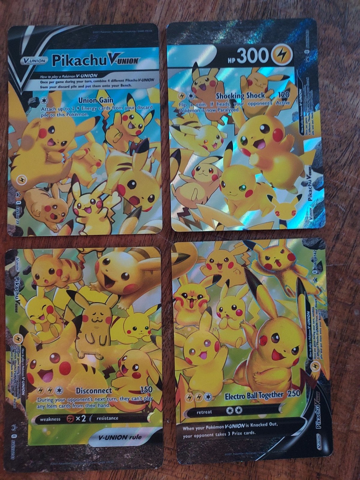 pickachu kaart V-union, Ophalen of Verzenden, Zo goed als nieuw, Meerdere kaarten