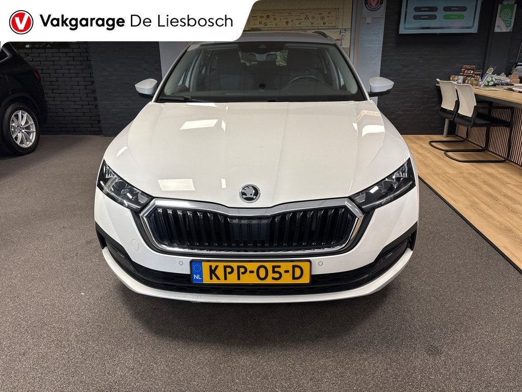 Skoda Octavia Combi 1.4 TSI iV PHEV Business Edition / Navig, Auto's, Skoda, 12 maanden, Stof, Gebruikt, 4 cilinders