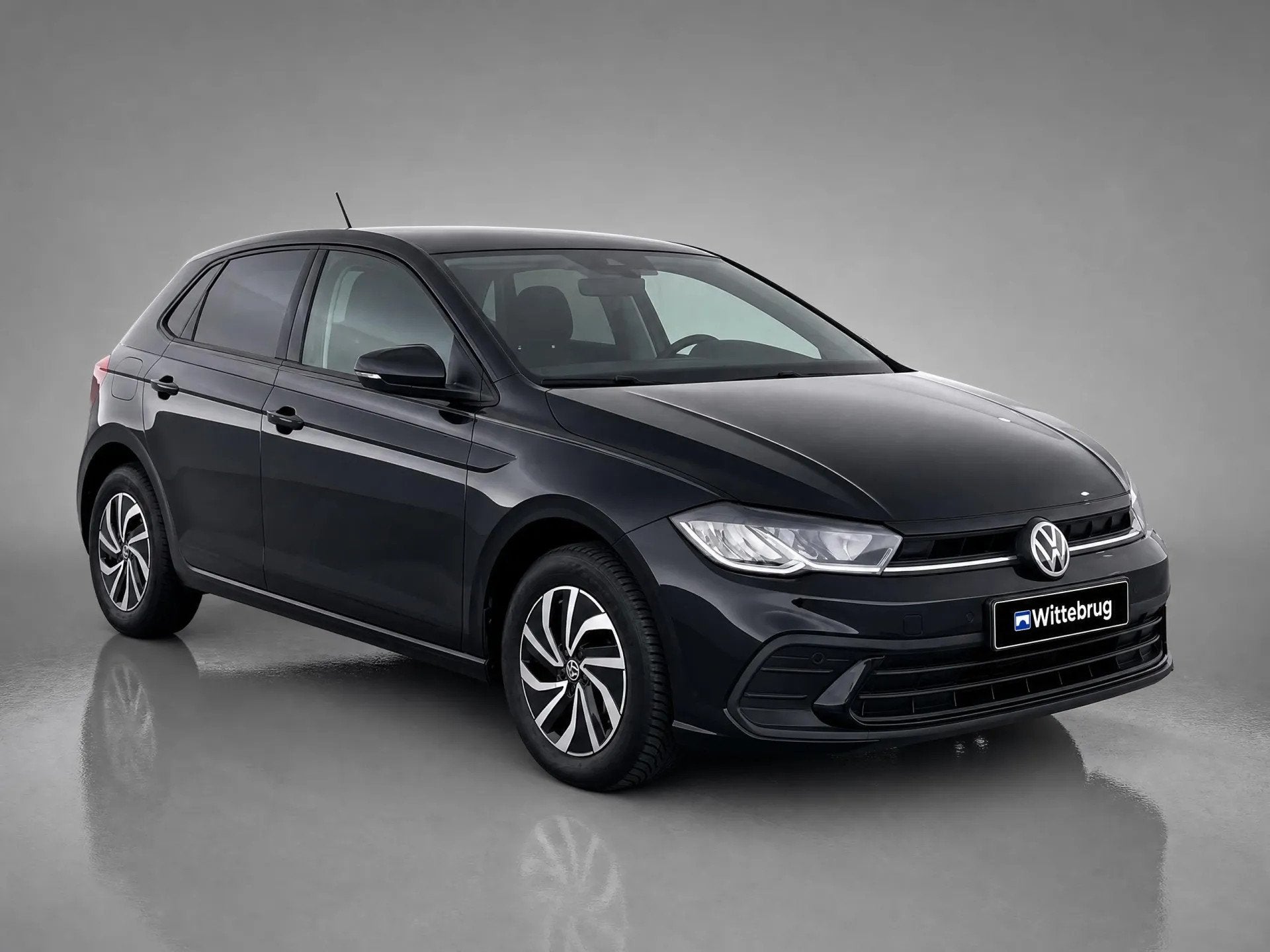 Volkswagen Polo 1.0 TSI 95pk Life (bj 2023), Gebruikt, 580 kg, Bedrijf, Handgeschakeld