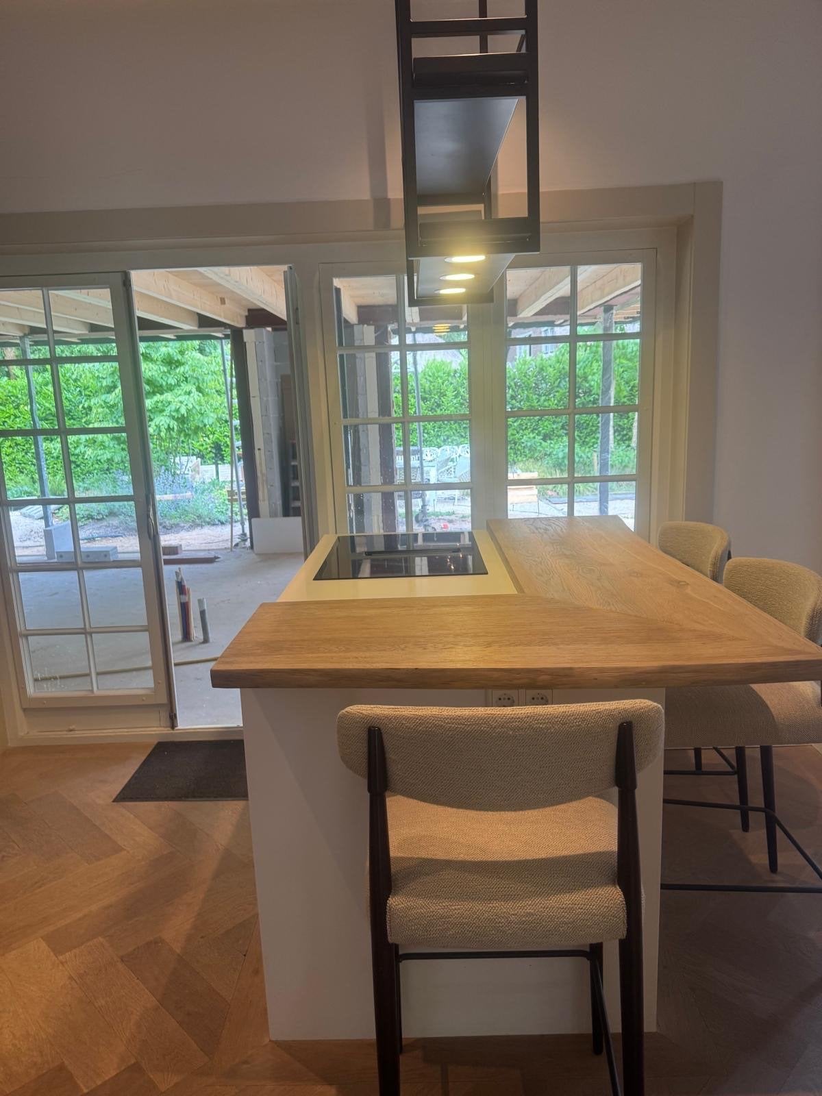 Moderne complete keuken met kookeiland en apparatuur, Huis en Inrichting, Keuken | Complete keukens, Ophalen, Gebruikt, Zwart