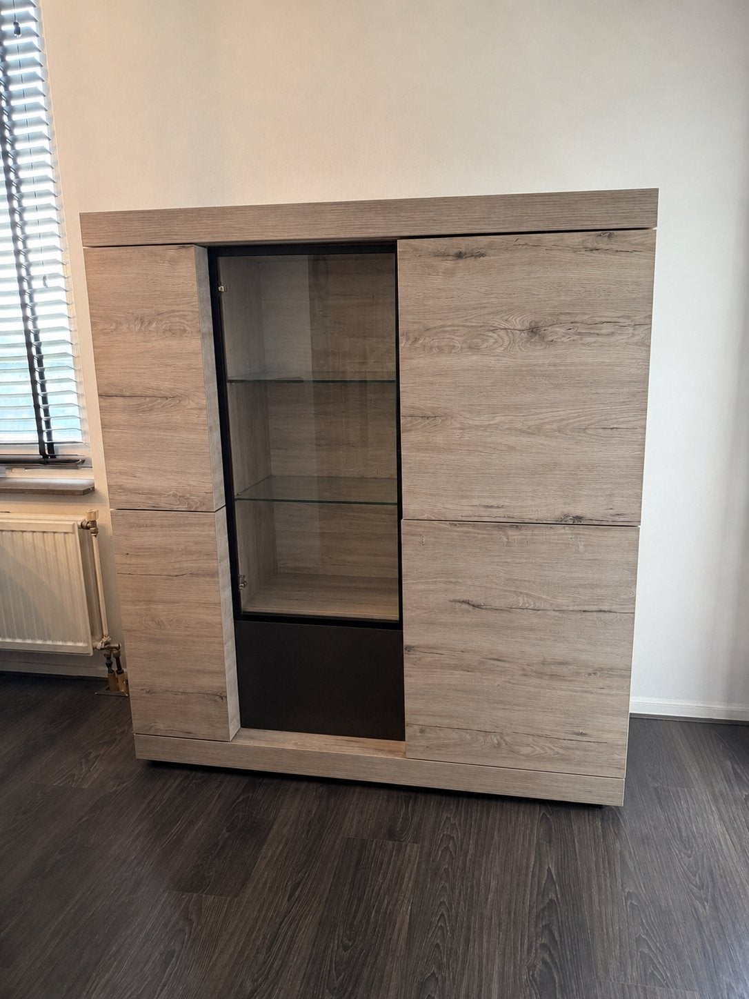 Vitrine kast, tv kast, eettafel en 6x eetkamerstoel set, Ophalen