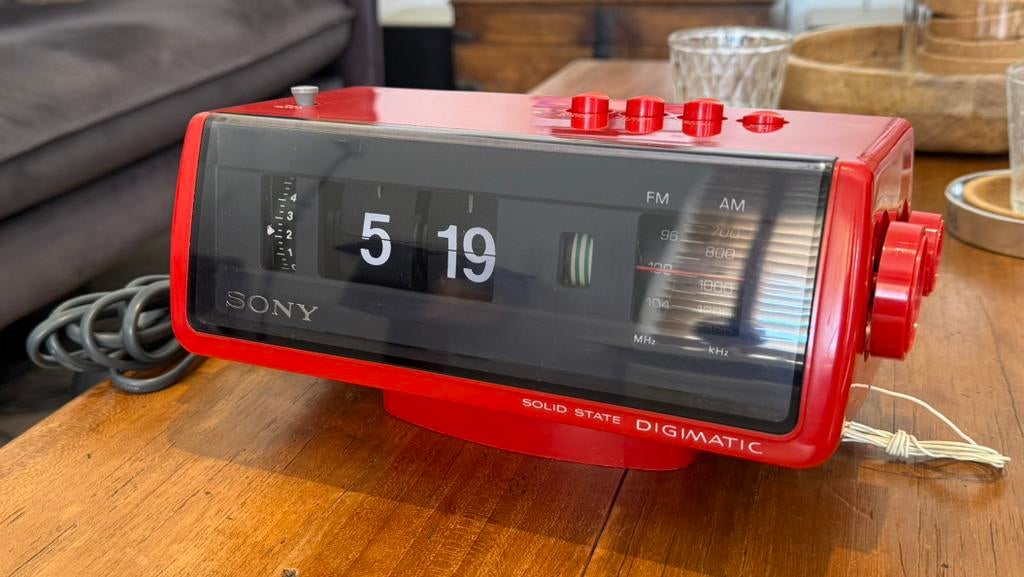 Sony 8FC-100E FM / AM Digital Clock Radio Flipklok vintage, Ophalen of Verzenden, Gebruikt, Radio