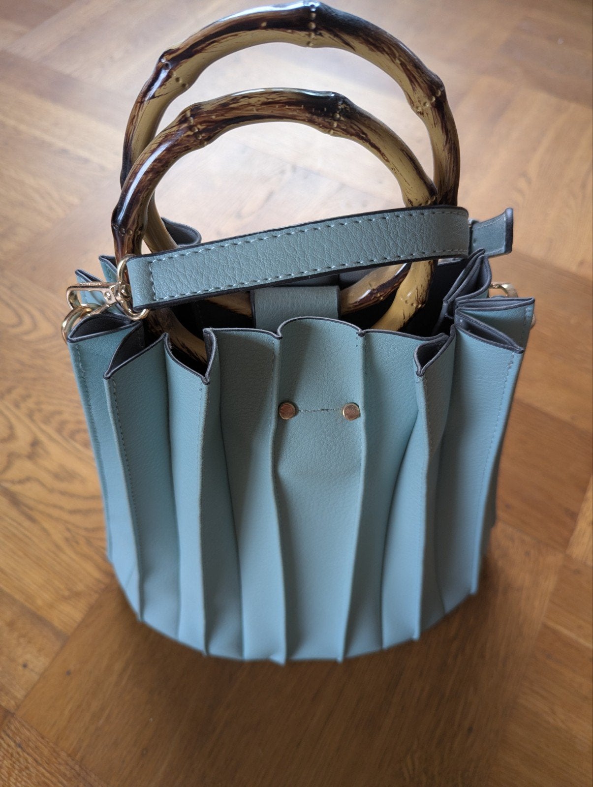 mooie en aparte PU leer tas met makeup tasje, ook crossbody, Sieraden, Tassen en Uiterlijk, Tassen | Damestassen, Ophalen of Verzenden