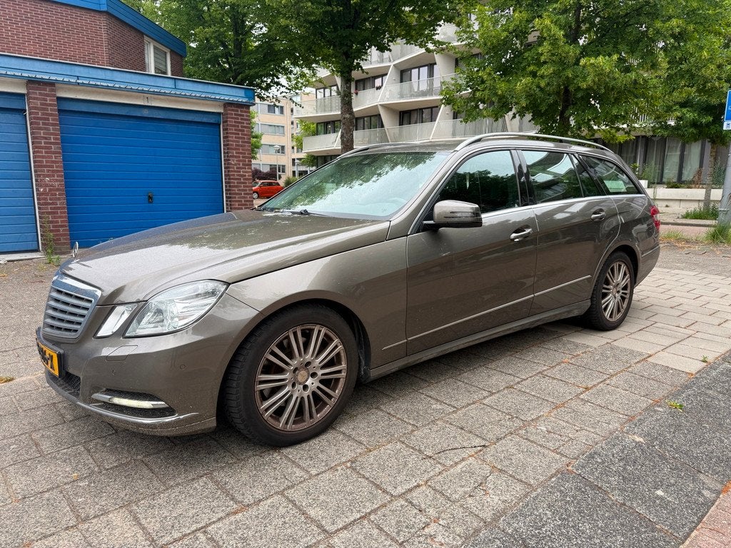 Mercedes-Benz E-klasse Estate 250 CDI Business Class Avantga, Auto's, Mercedes-Benz, Euro 5, Achterwielaandrijving, Gebruikt, 19 km/l